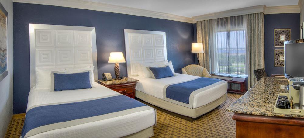 Rosen plaza hotel
